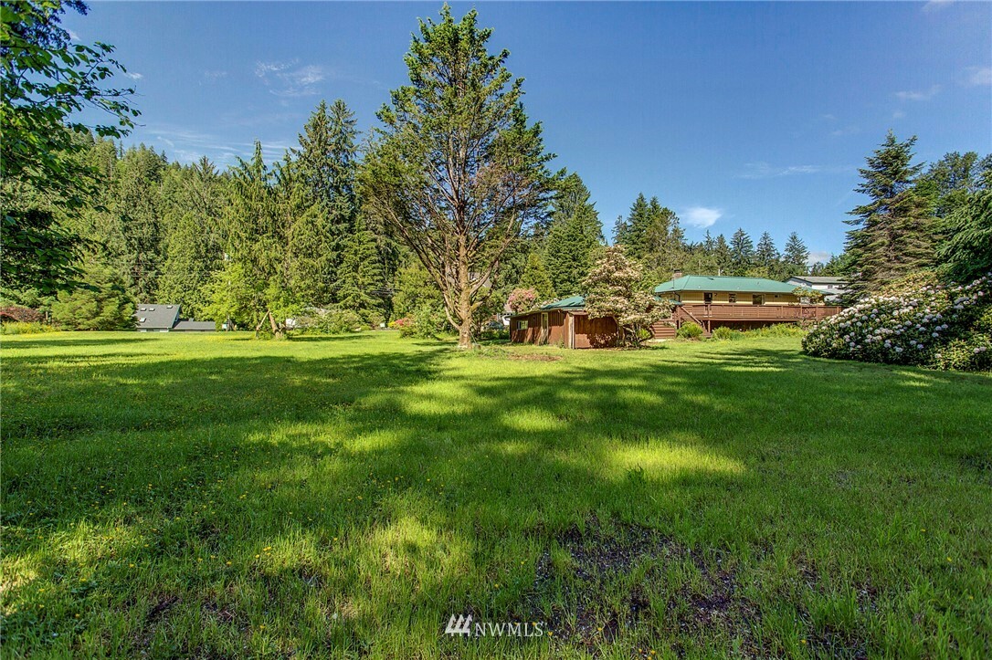 Property Photo:  10988 325th Avenue SE  WA 98027 