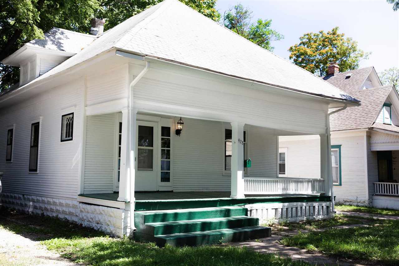 Property Photo:  928 S Main St  KS 67213 