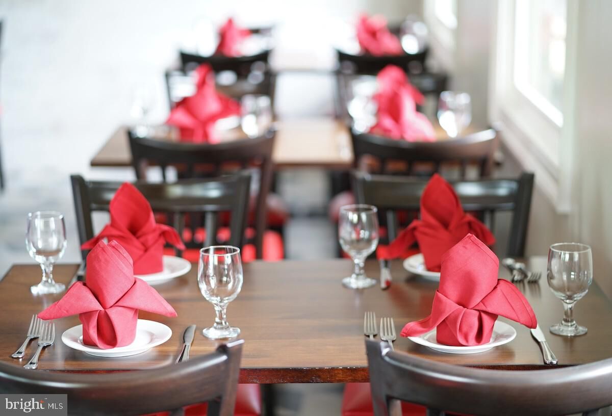 Property Photo:  14834 Hoxton Square Lower Level Only  VA 20120 