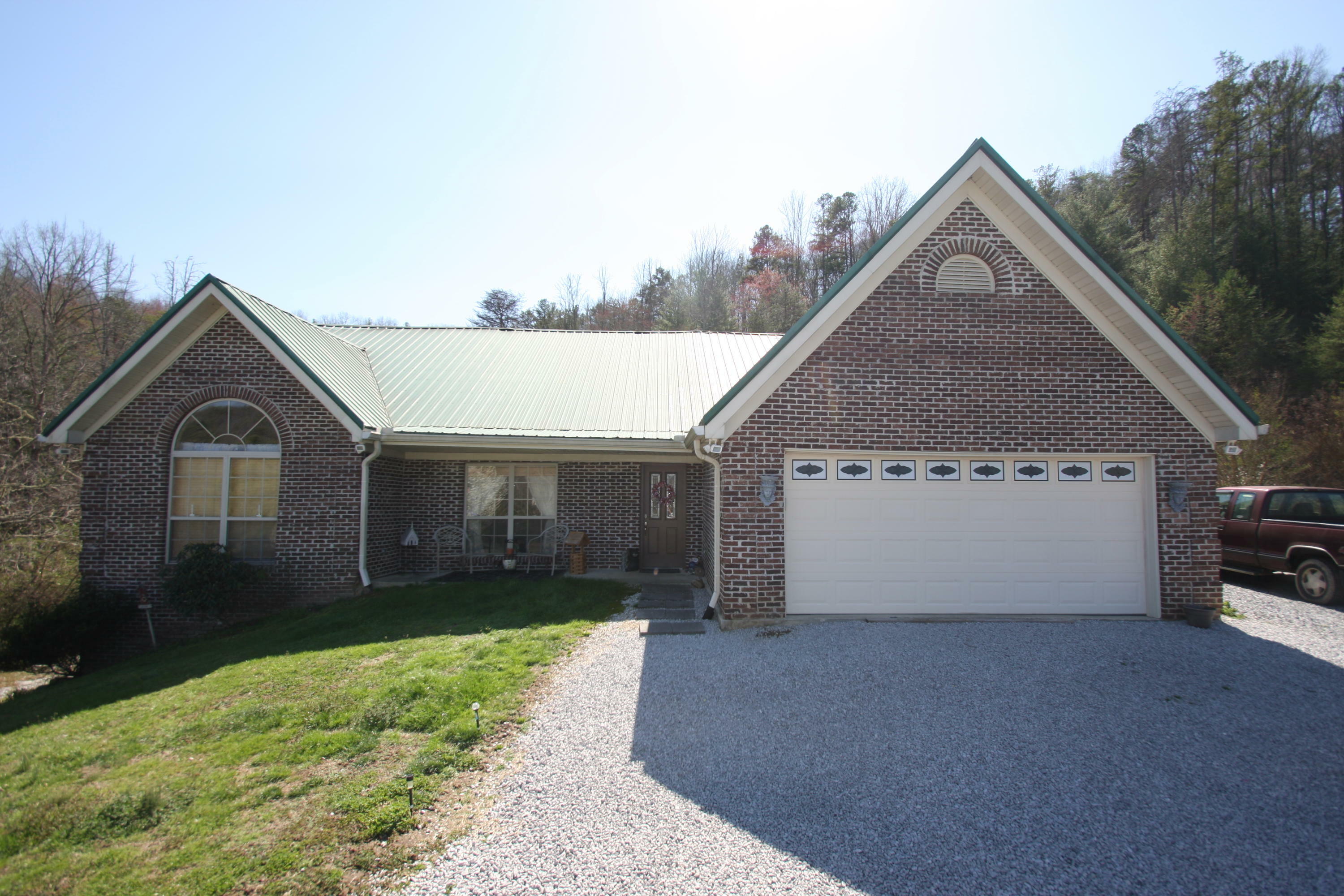 Property Photo:  158 Russell Hollow Rd  TN 37748 