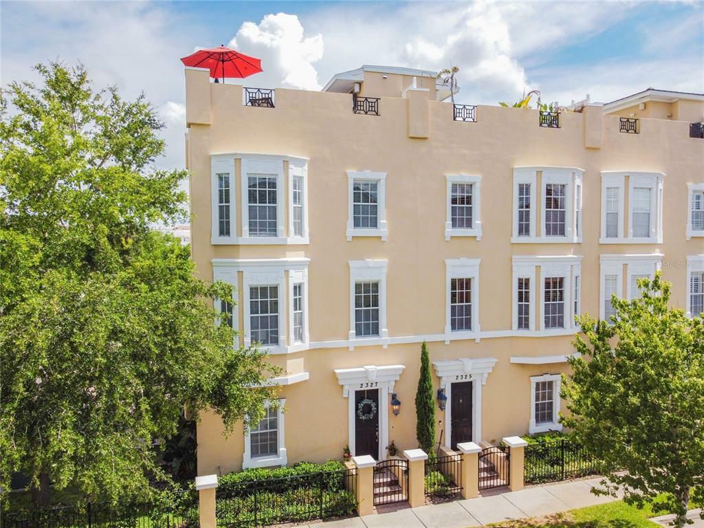 Property Photo: 2327 W De Leon Street FL 33609