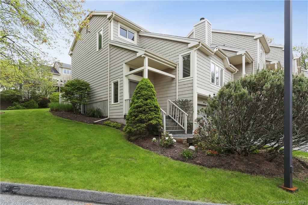 Property Photo: 12 Boulevard Drive 15-101 CT 06810
