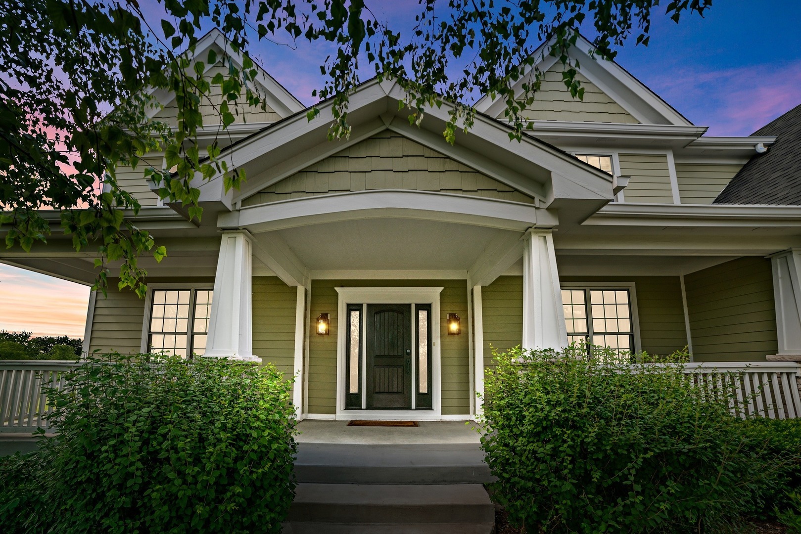 Property Photo: 800 Carolyn Court IL 60119