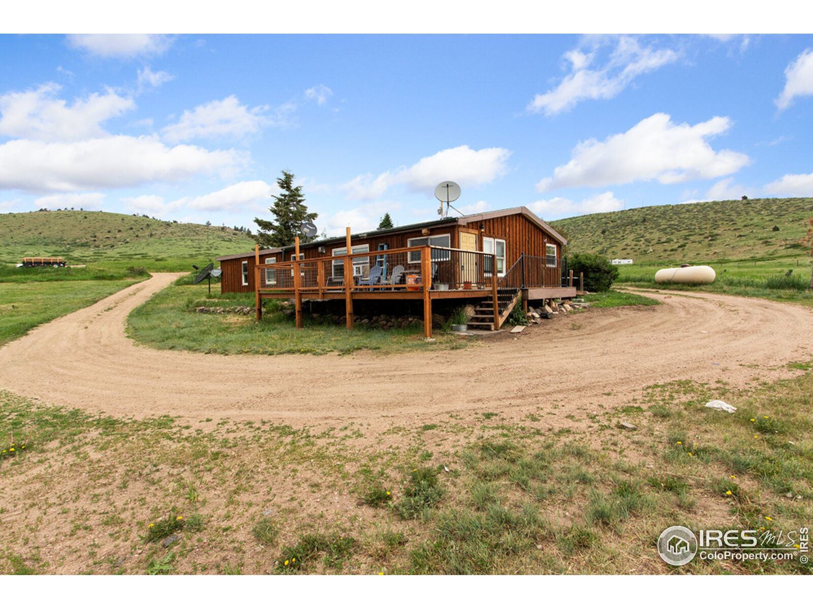 Property Photo:  986 Deer Meadow Way  CO 80536 