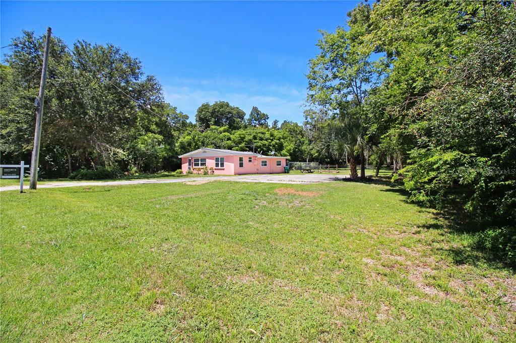 Property Photo: 1228 Bellevue Avenue FL 32114