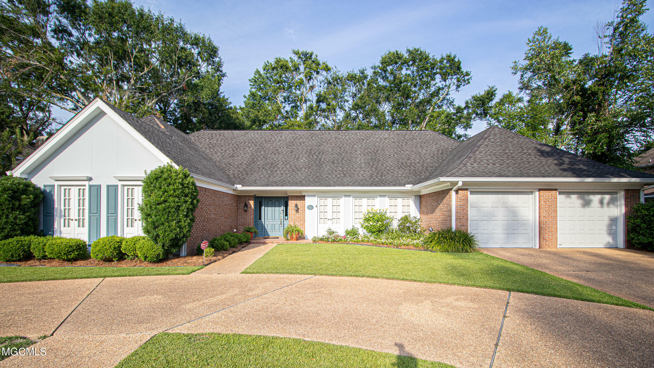 Property Photo: 62 Shoreline Lane MS 39503