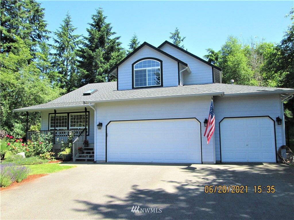 Property Photo:  2437 SE Celebrity Court  WA 98367 