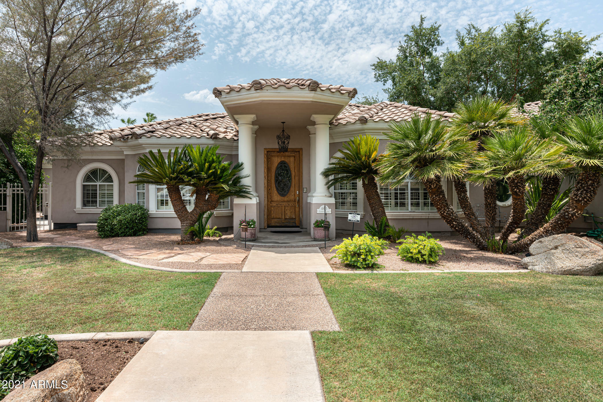 Property Photo:  4611 E Garnet Circle  AZ 85206 