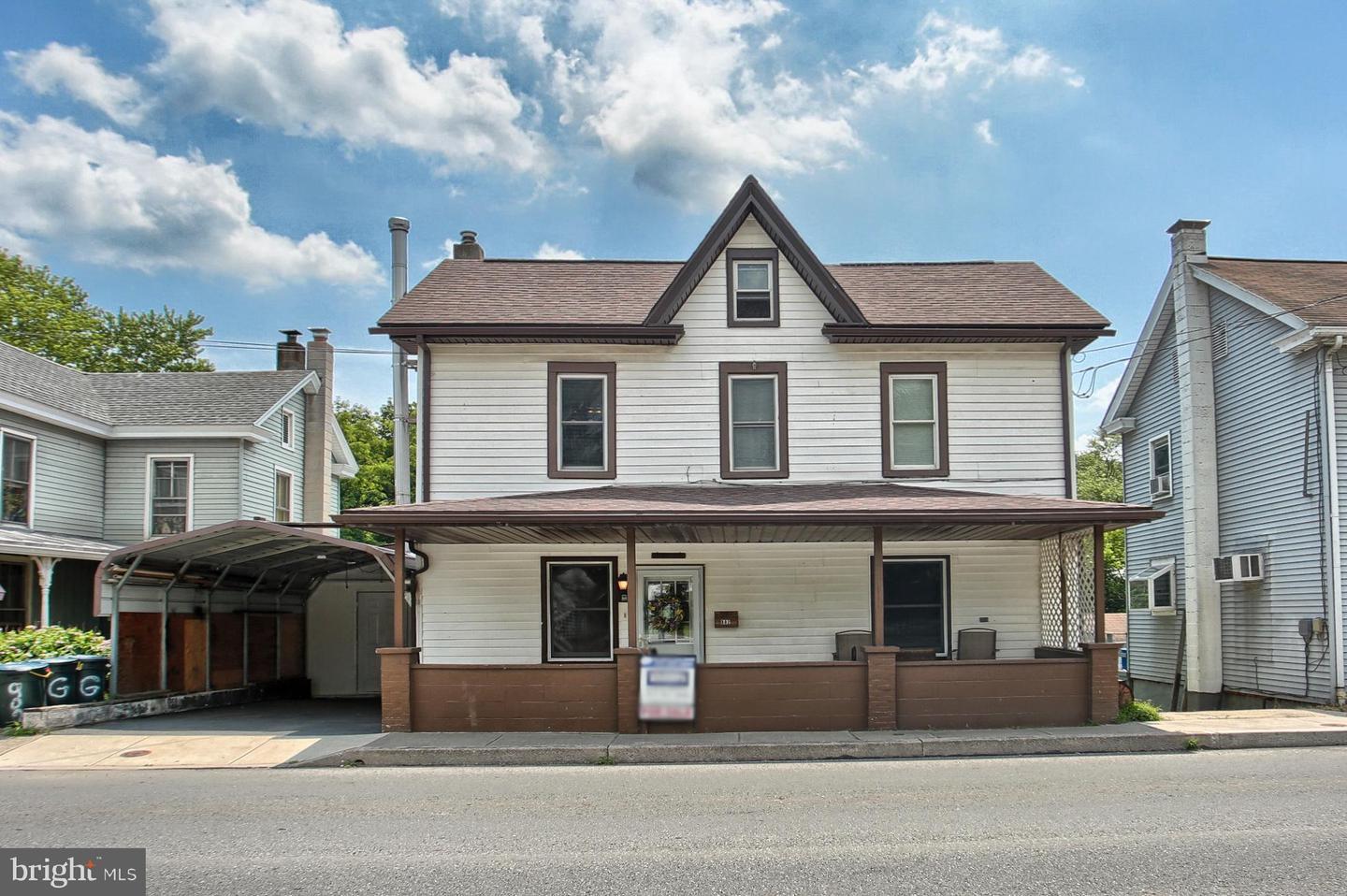 Property Photo:  902 N Market Street  PA 17020 