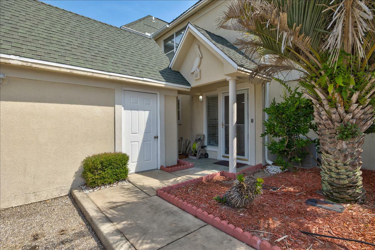 Property Photo: 234 Pelican Place Unit 12 FL 32541