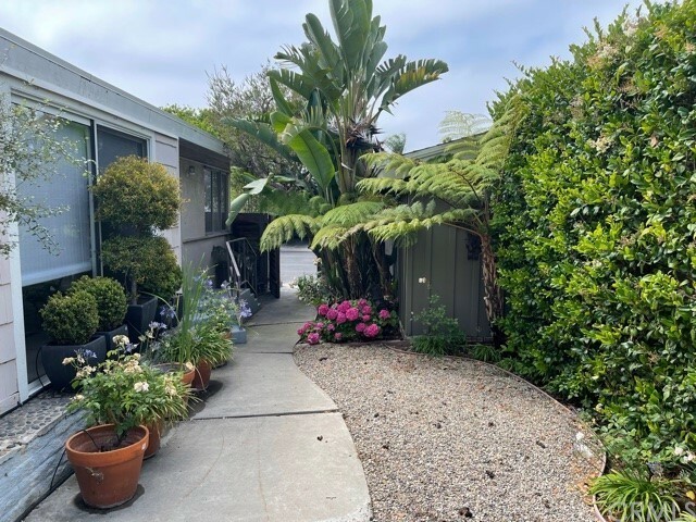Property Photo: 93 Yorktown 93 CA 92660