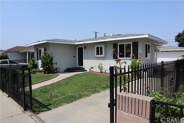 Property Photo: 1027 S Stoneacre Avenue CA 90221