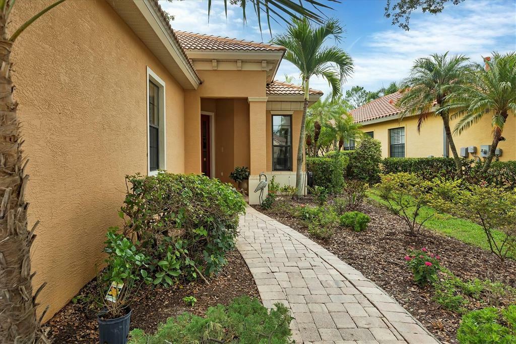 Property Photo:  7235 Presidio Glen  FL 34202 