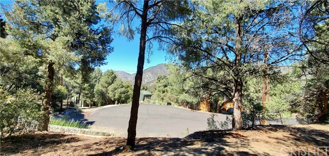 Property Photo:  2212 Tirol Drive  CA 93225 