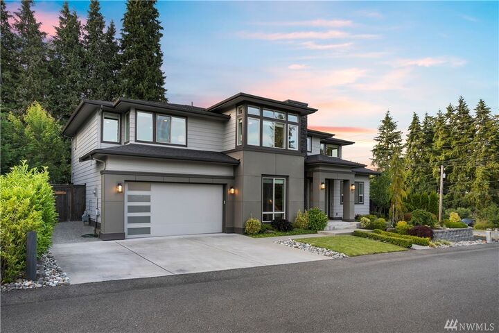 Property Photo:  7 226th Place SW  WA 98021 