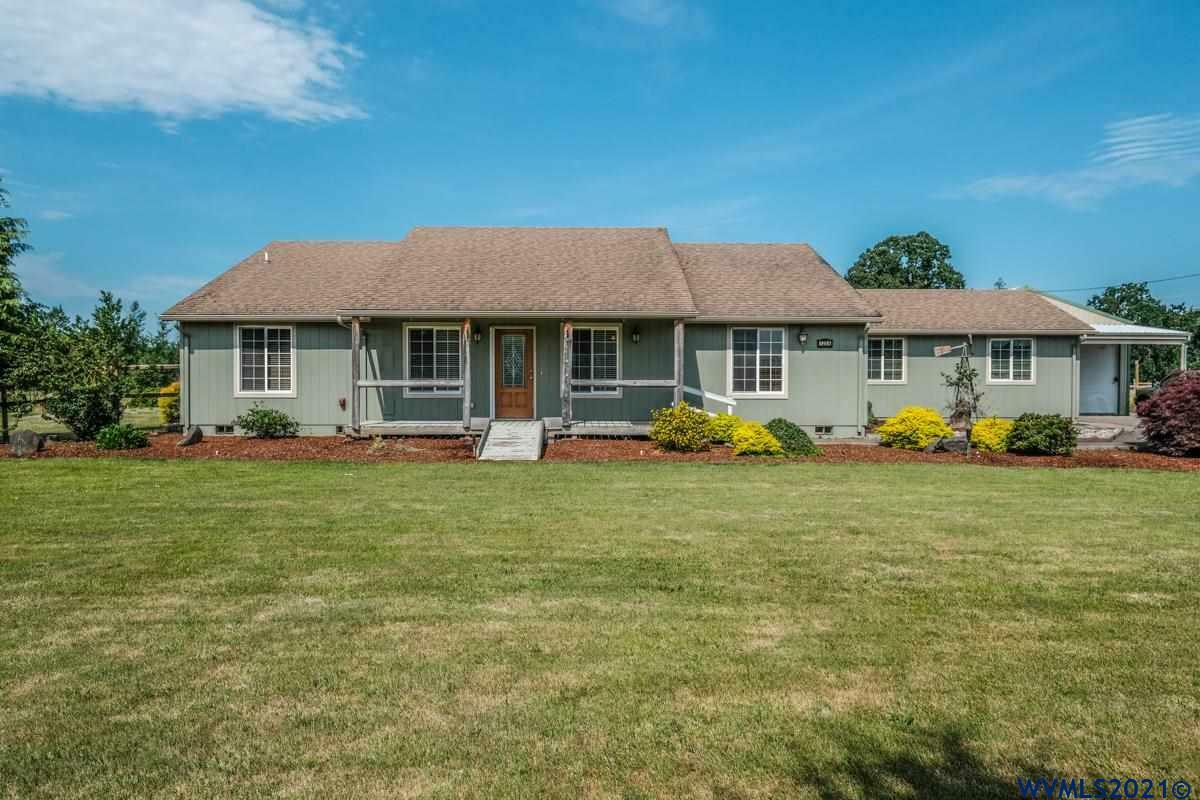 Property Photo: 1224 Cascade Dr OR 97355