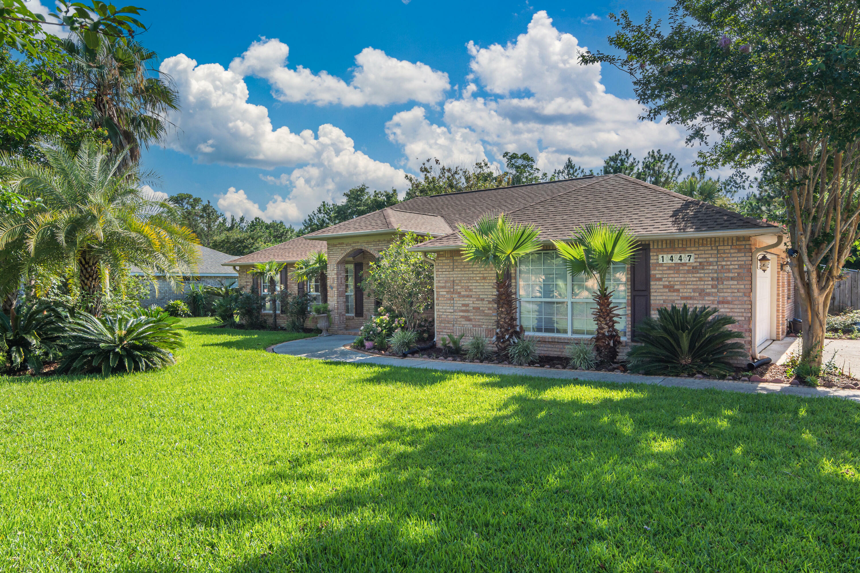 Property Photo:  1447 Nautilus Drive  FL 32566 