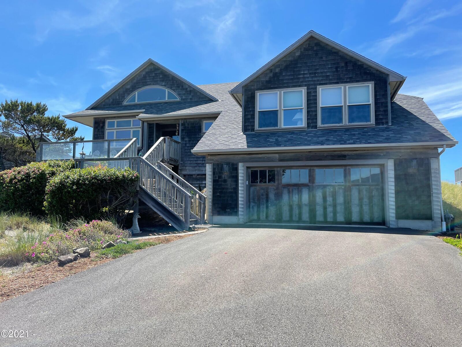 Property Photo: 341 Salishan Drive OR 97388