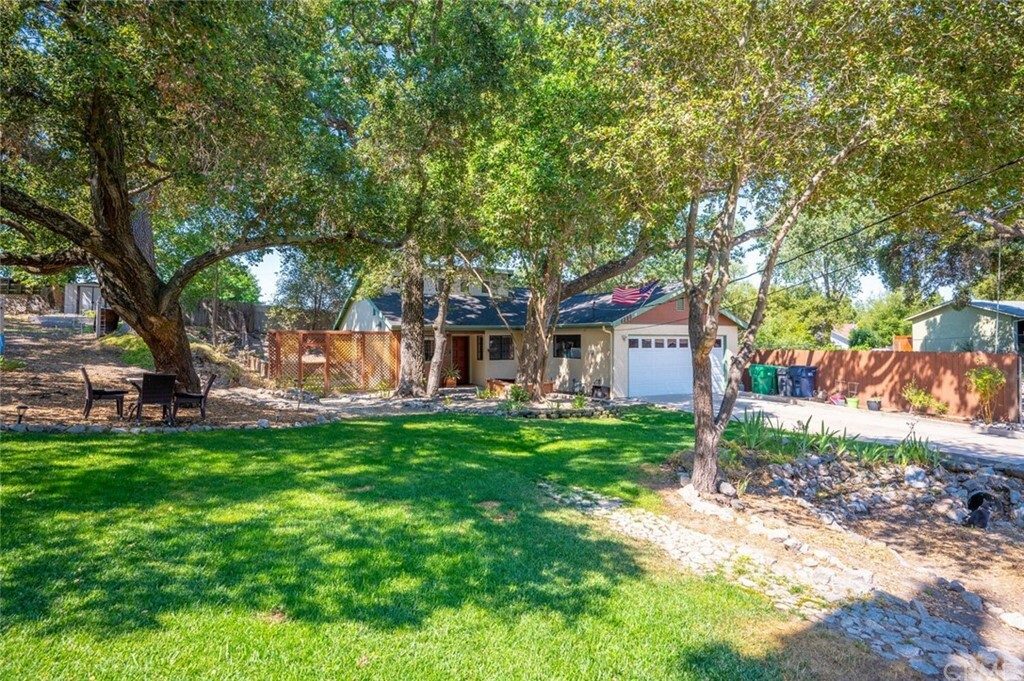 Property Photo: 4390 Rosita Avenue CA 93422