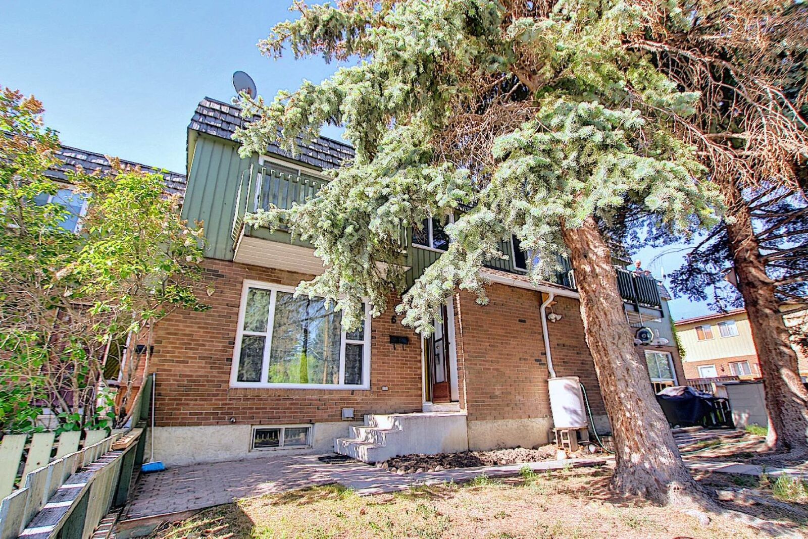 Photo de la propriété:  6, 124 Sabrina Way SW 6  AB T2W 2N6 
