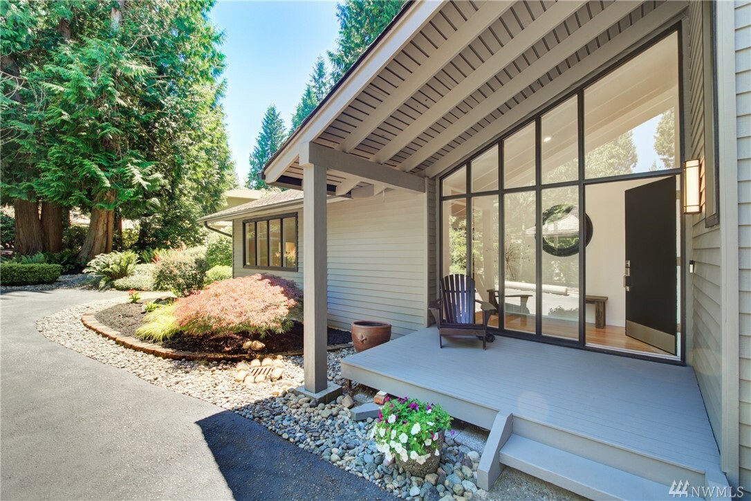 Property Photo:  21015 NE 32nd Place  WA 98074 