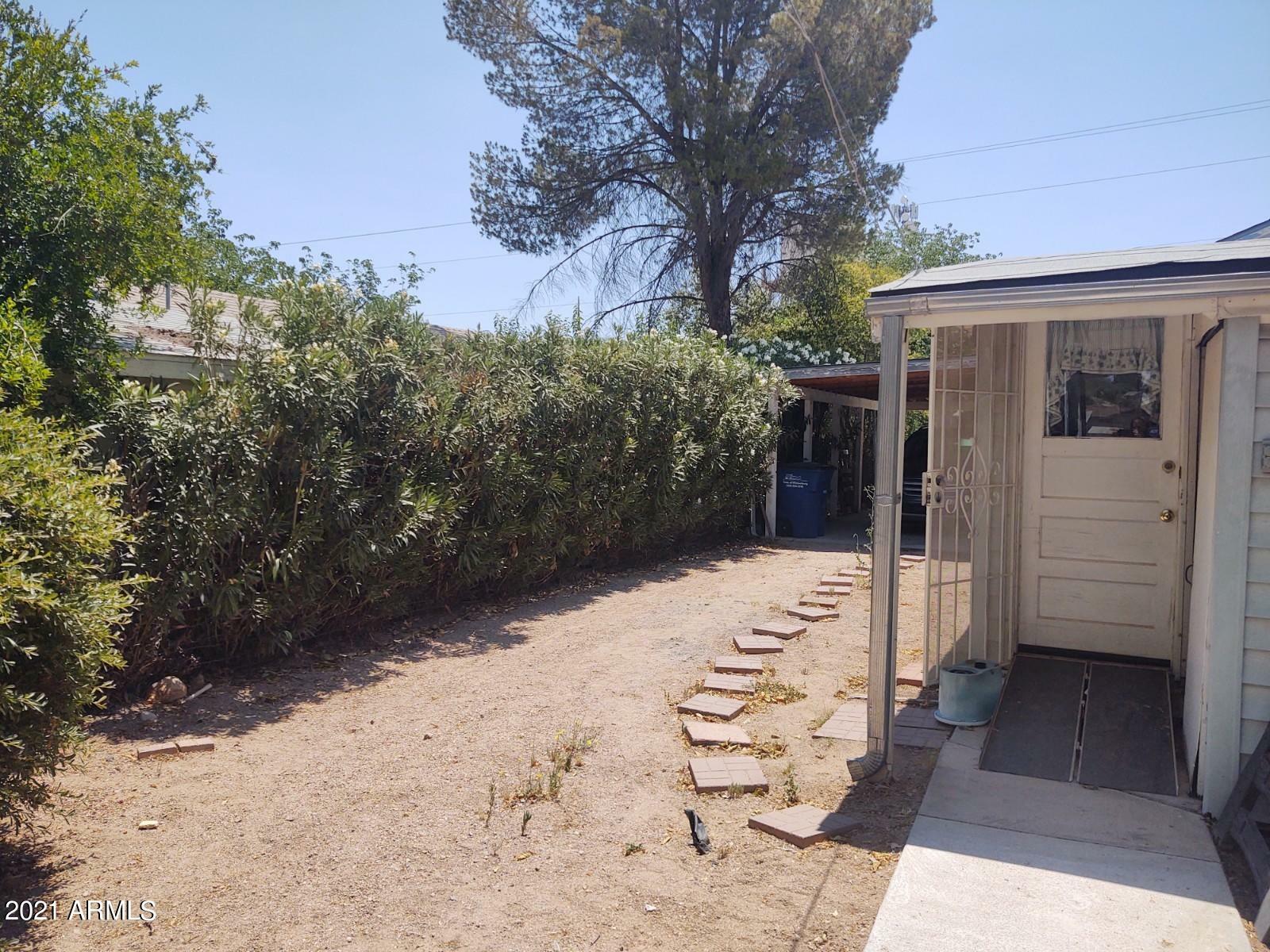 Property Photo:  278 W Mohave Street  AZ 85390 