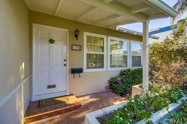 Property Photo:  424 Orchid Avenue  CA 92625 