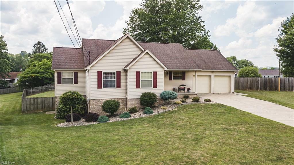 Property Photo:  2414 Mount Vernon Circle  WV 26101 