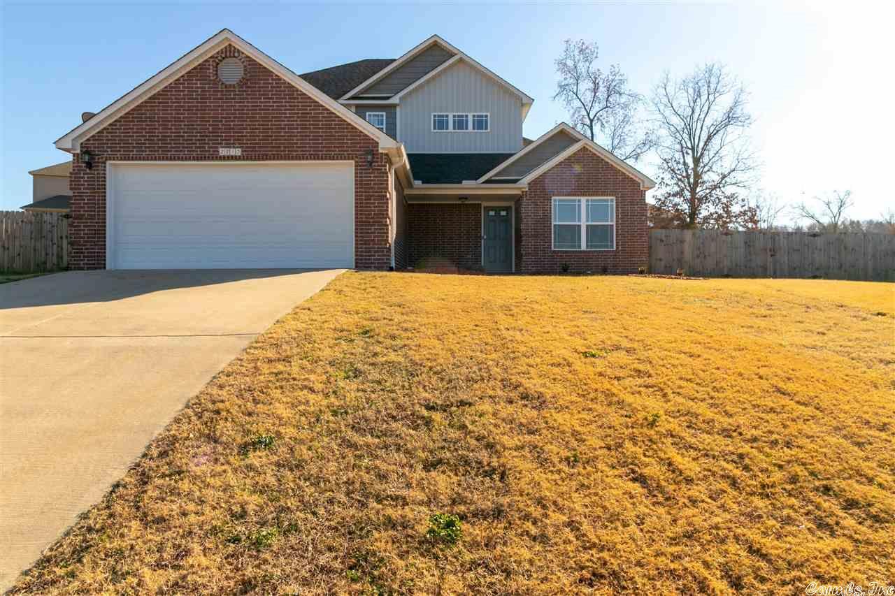 Property Photo: 2810 Legacy Cove AR 72032