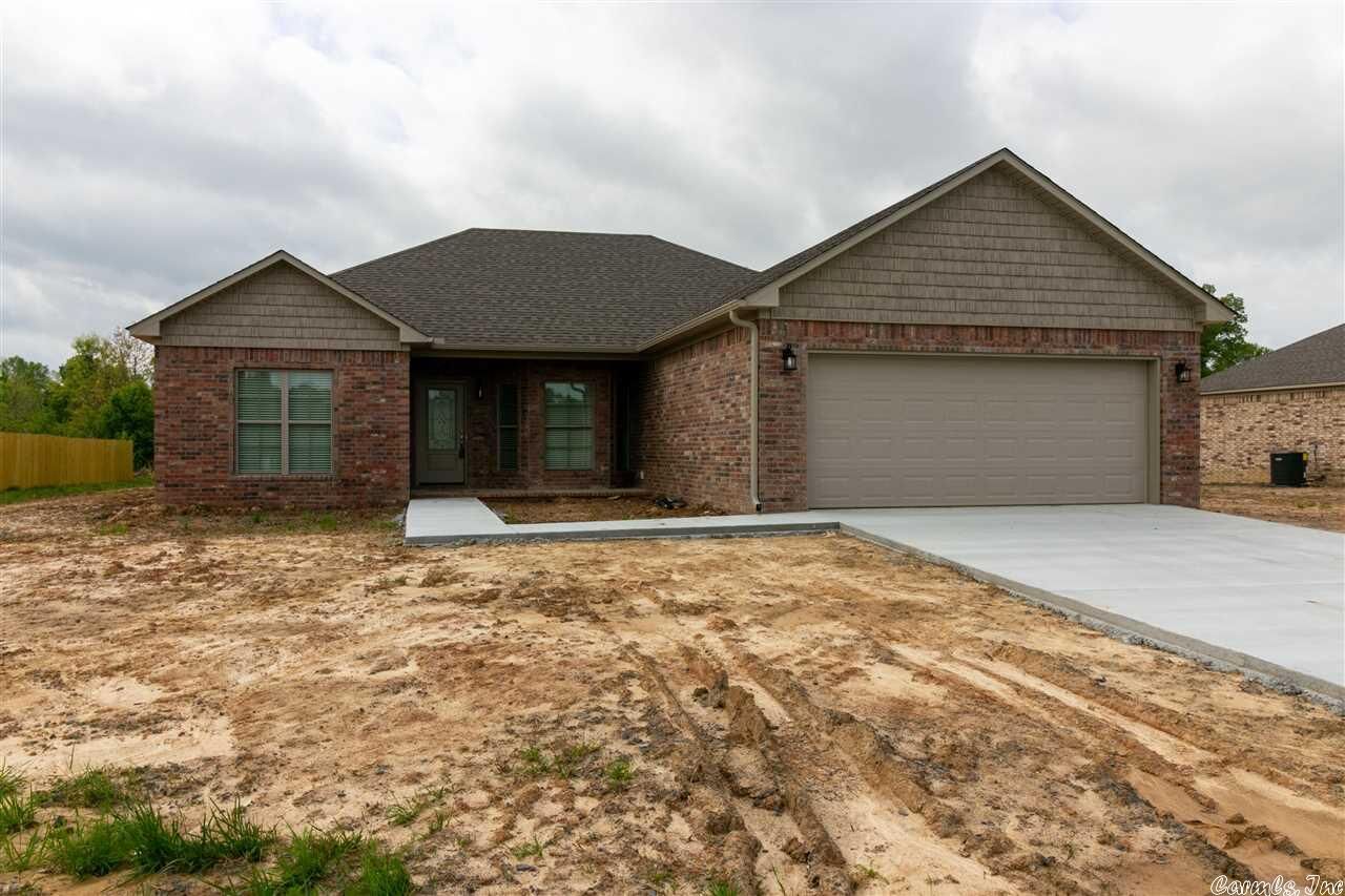 Property Photo: 105 Southfork AR 72110