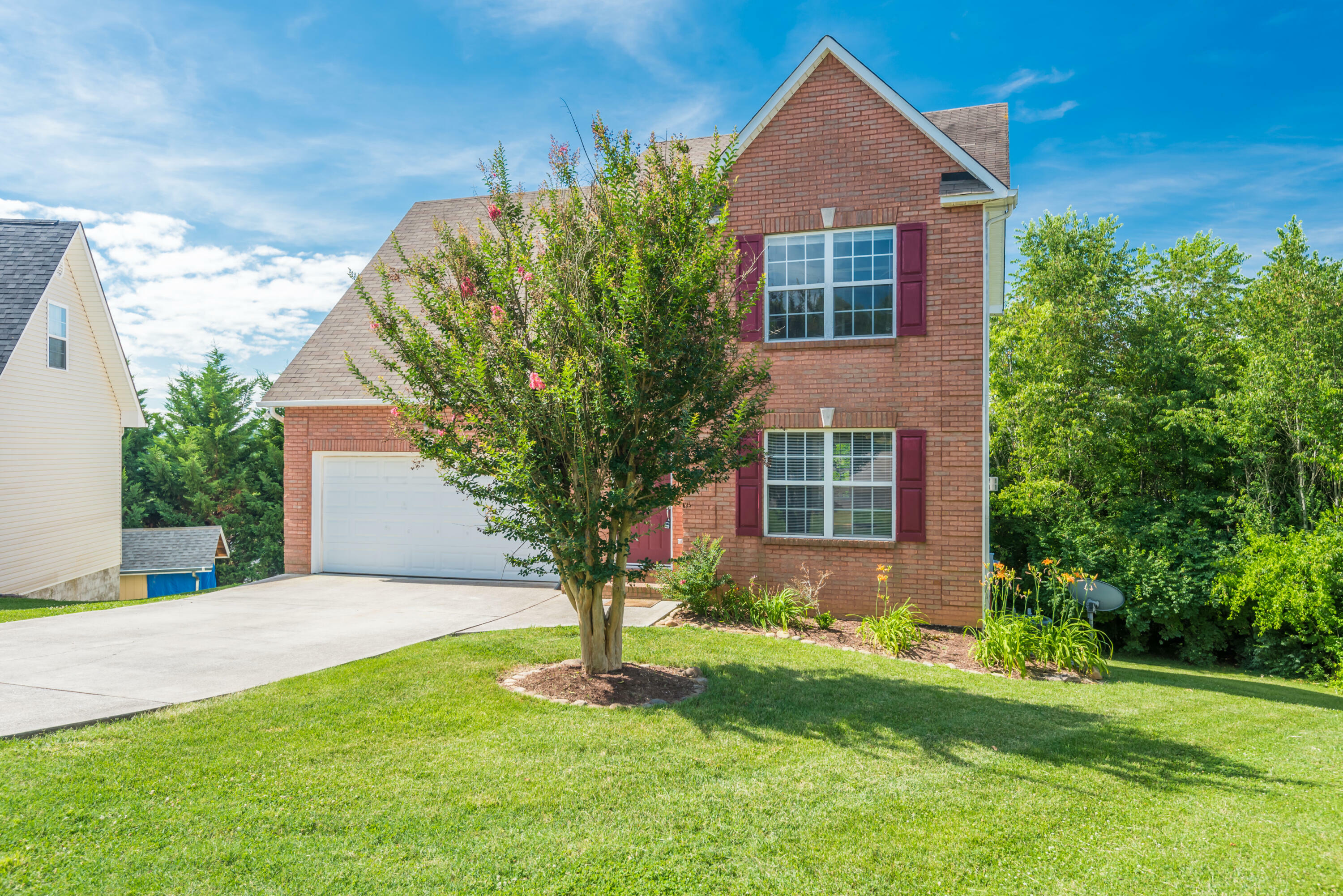 Property Photo:  6815 Avensong Lane  TN 37909 