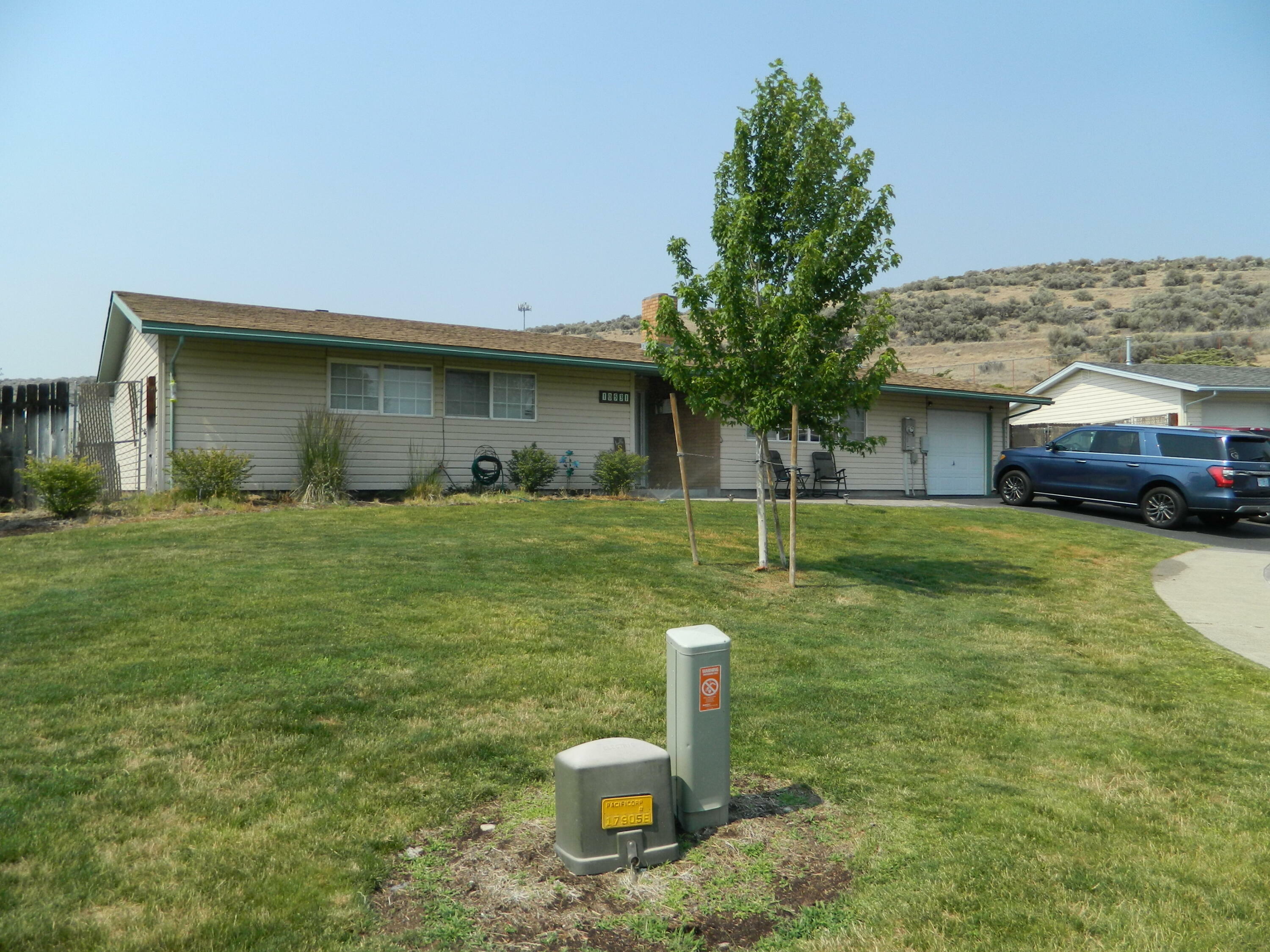 Property Photo:  10531 Schilling Circle  OR 97603 