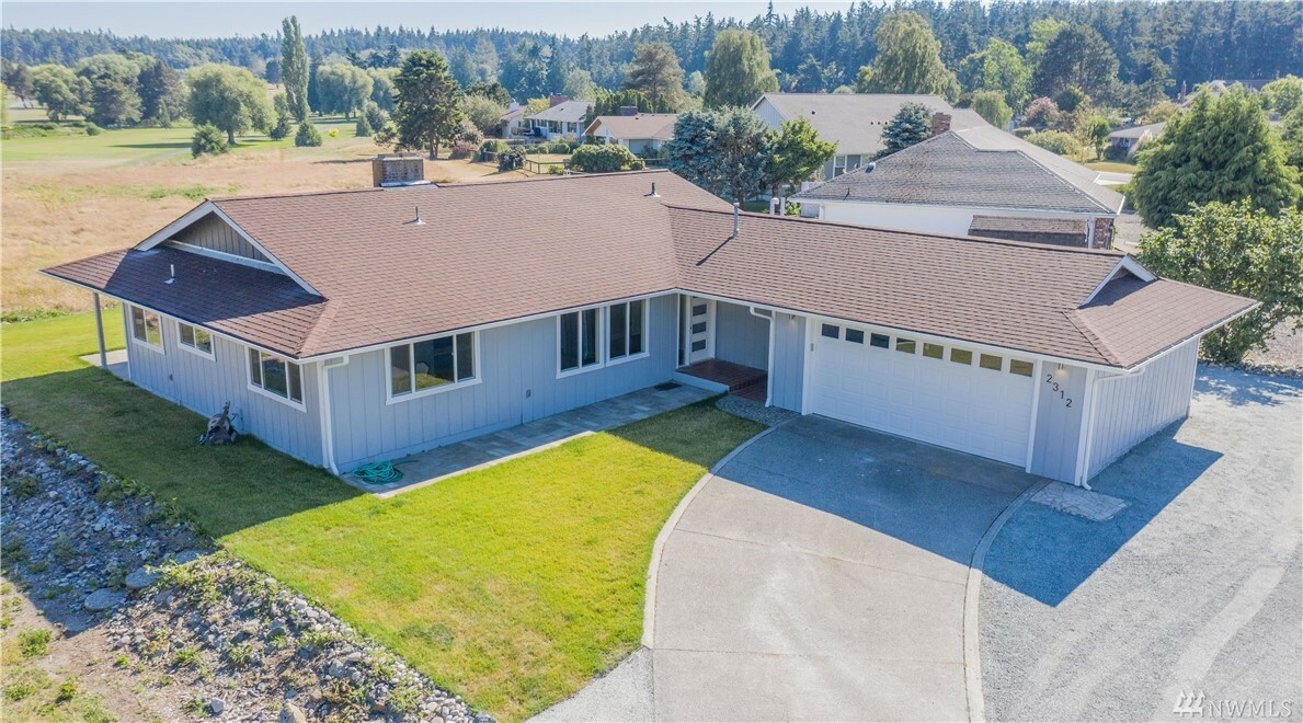 Property Photo:  2312 Fairway Lane  WA 98277 