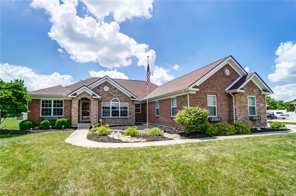 Property Photo: 7400 Callamere Farms Drive OH 45424