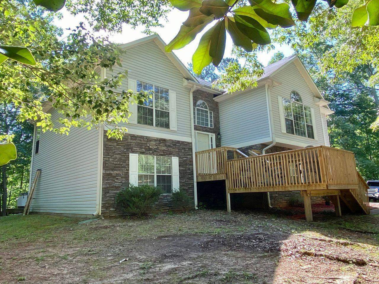 Property Photo:  4182 Chapel Valley Drive  GA 30135 