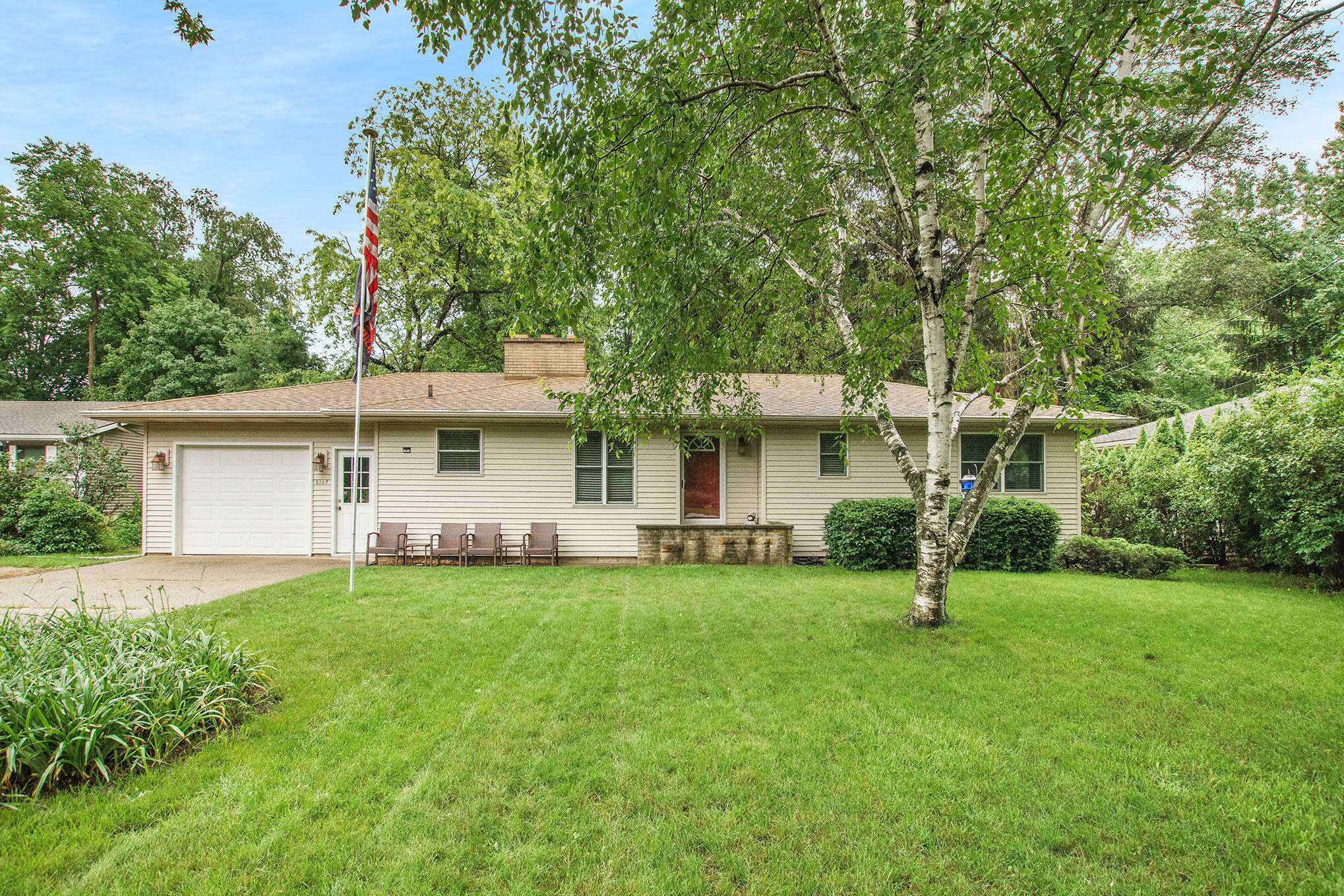 Property Photo:  3147 Ravine Avenue  MI 49085 