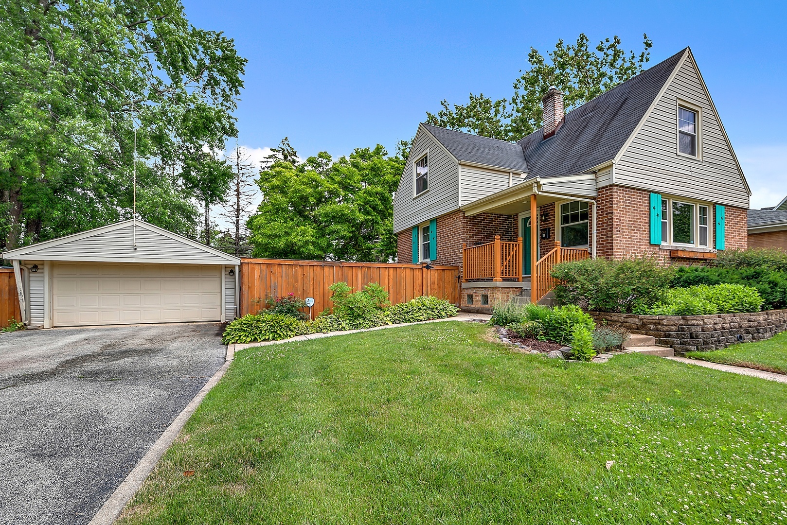 Property Photo:  1501 Boeger Avenue  IL 60154 