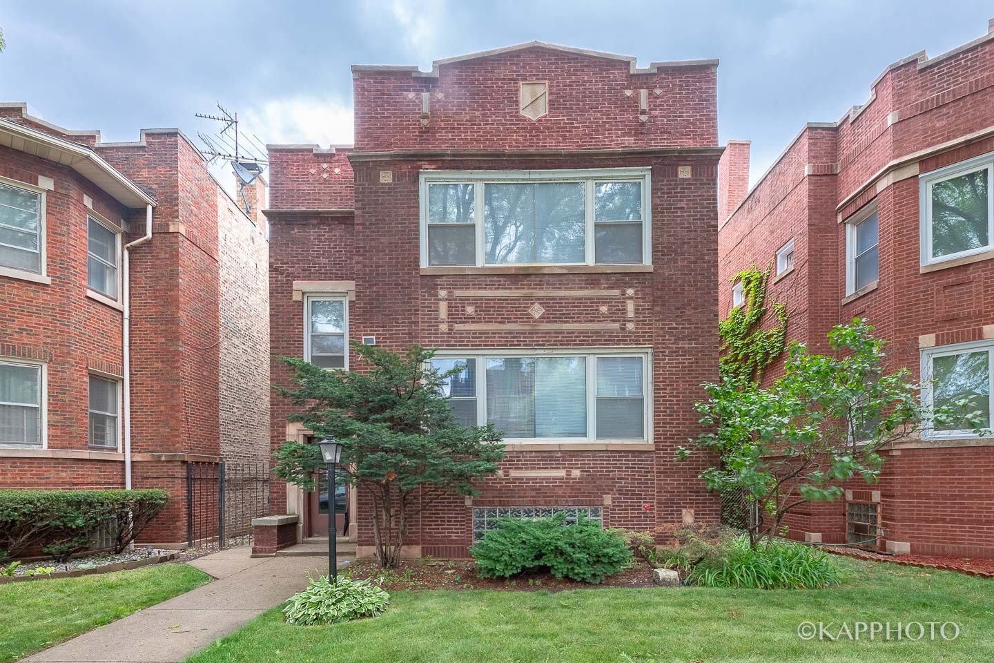Property Photo: 7945 S Eberhart Avenue IL 60619