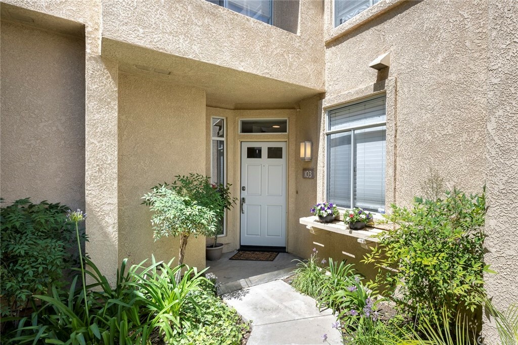 Property Photo:  3100 Castelar Court 103  CA 92882 