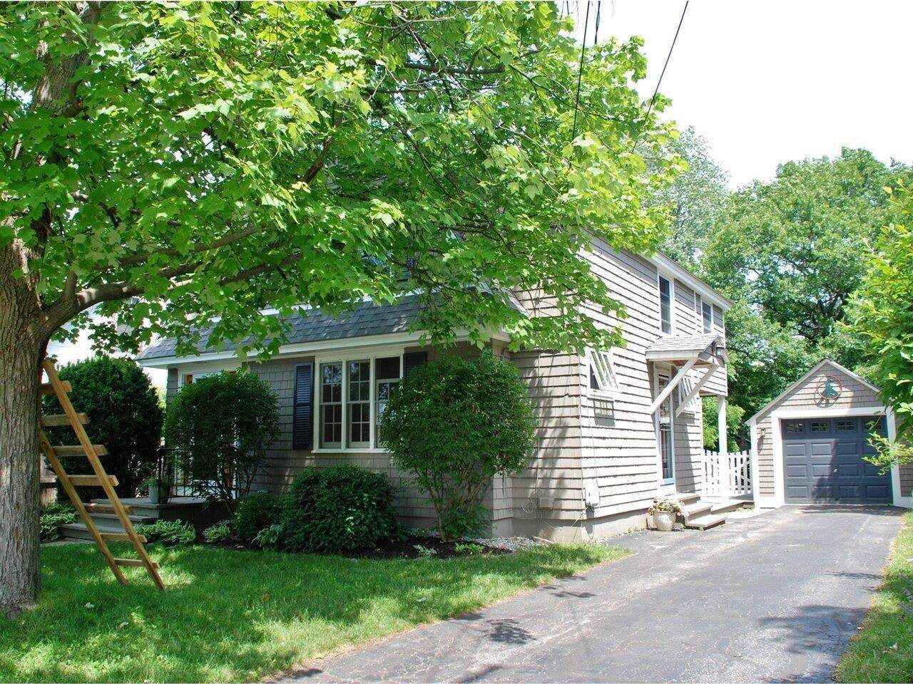 Property Photo:  28 Hadley Road  VT 05403 