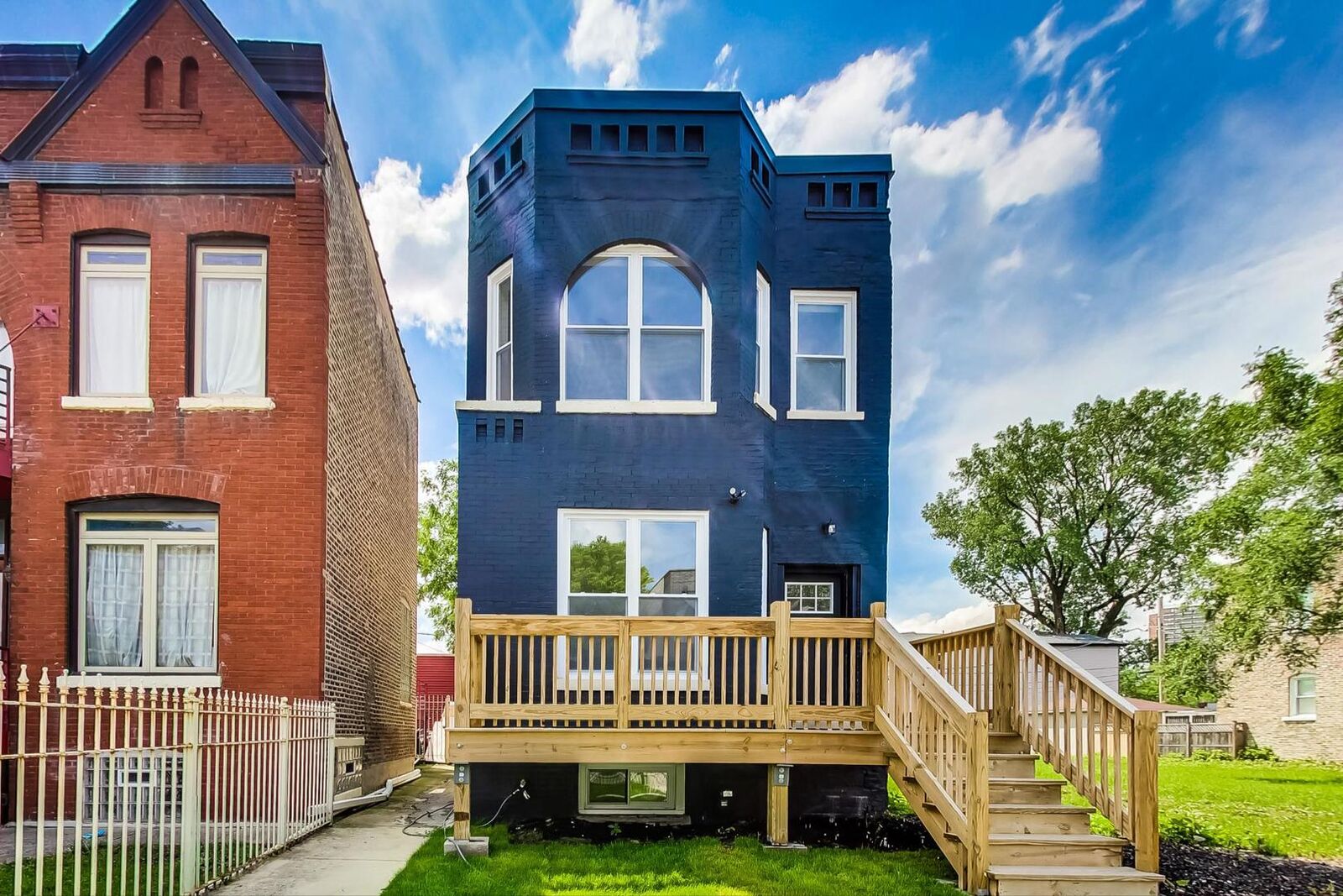 Property Photo: 4248 S Saint Lawrence Avenue IL 60653