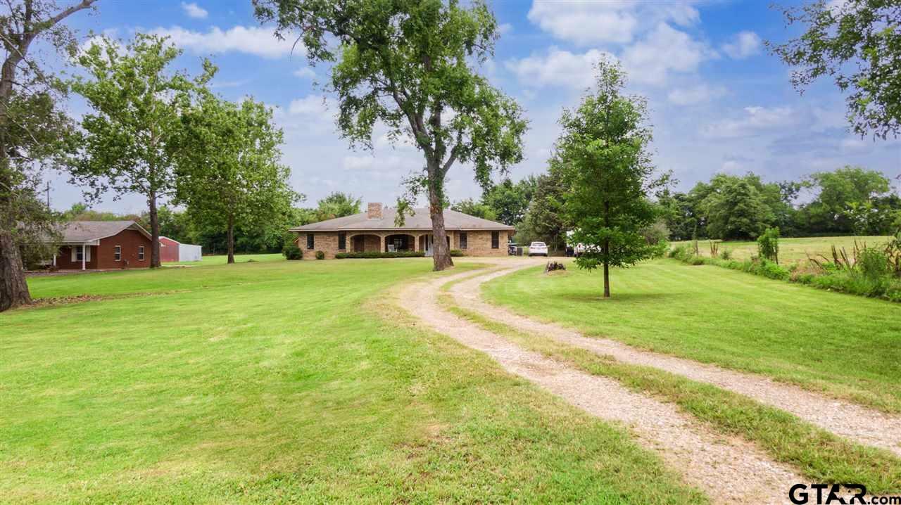 Property Photo:  207 E Hwy 67  TX 75457 