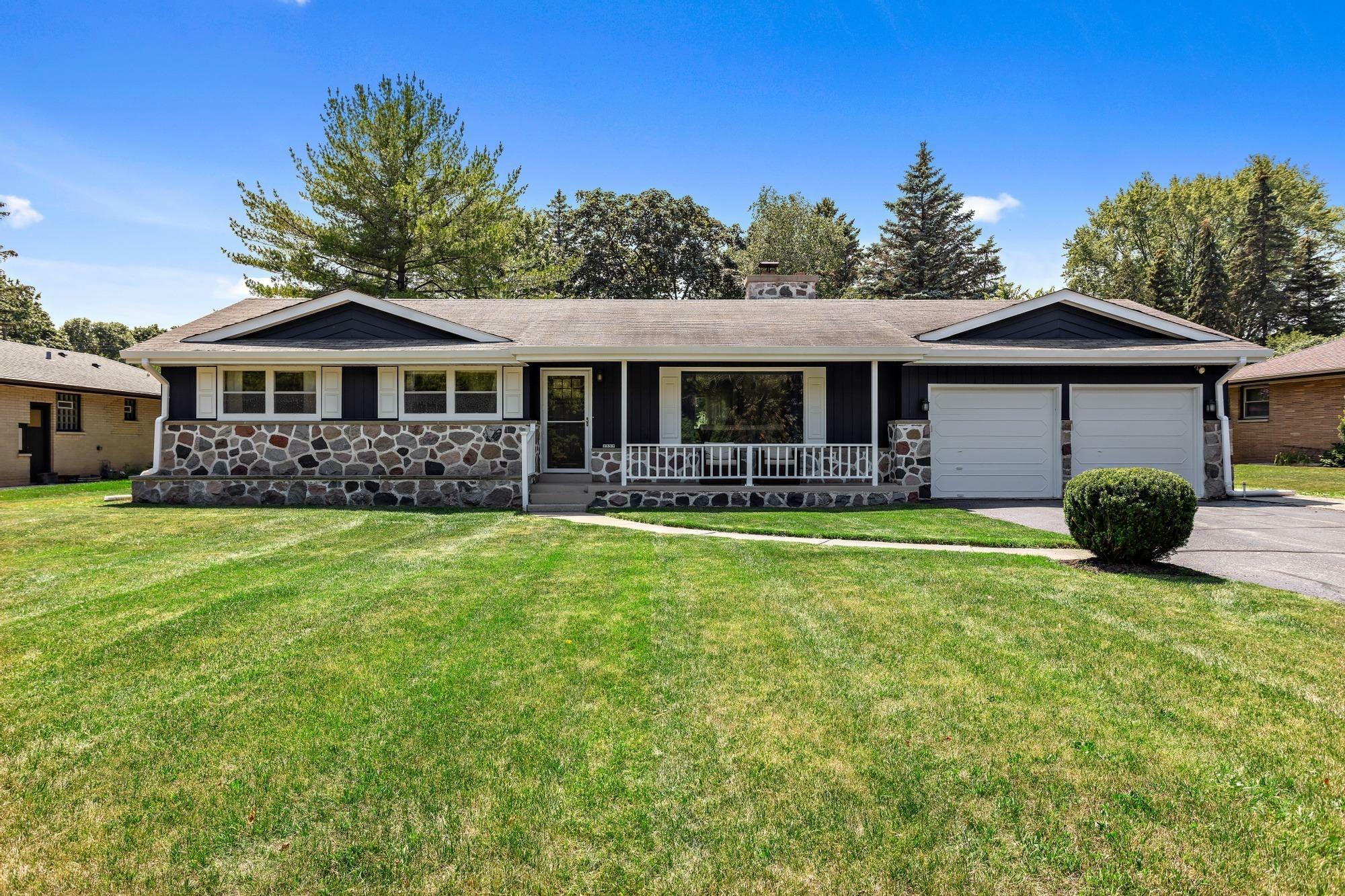 Property Photo:  2557 S Root River Pkwy  WI 53227 