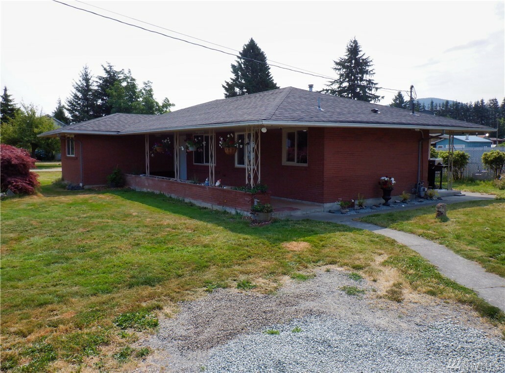 Property Photo:  519 W State St  WA 98284 