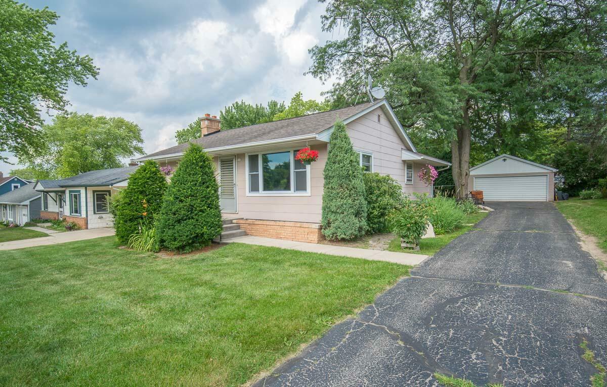 Property Photo:  537 S 18th Ave  WI 53095 