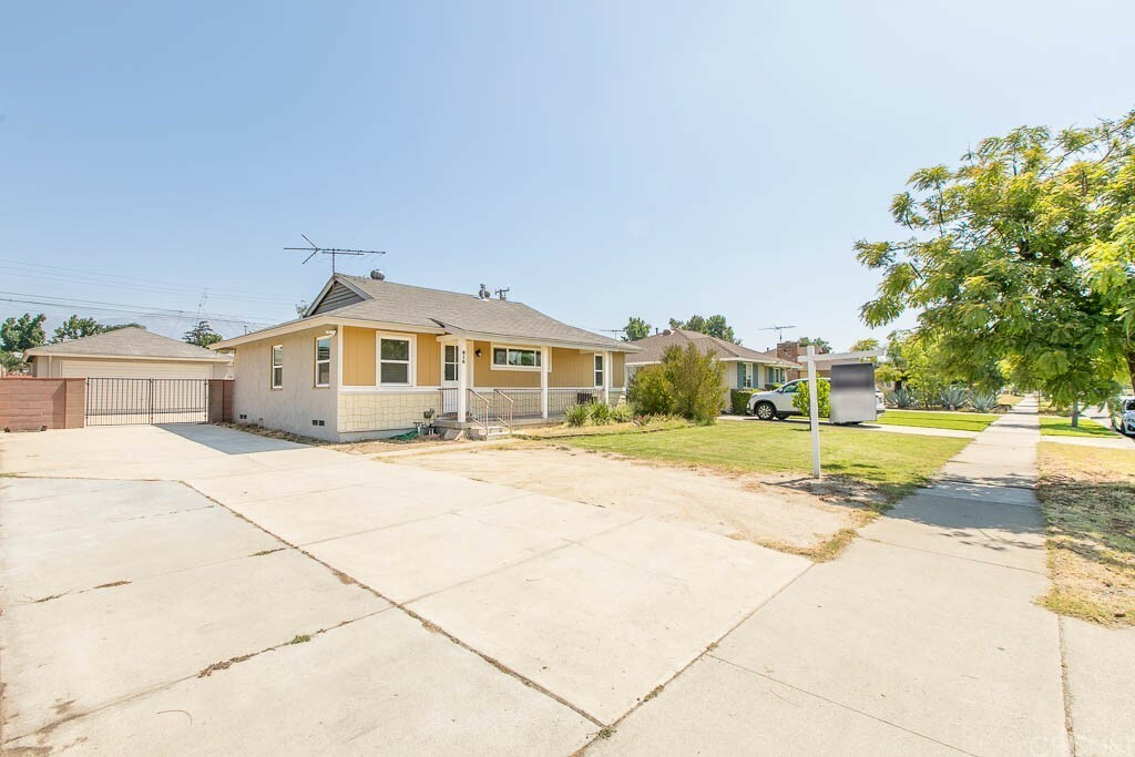 Property Photo:  816 W G Street  CA 91762 