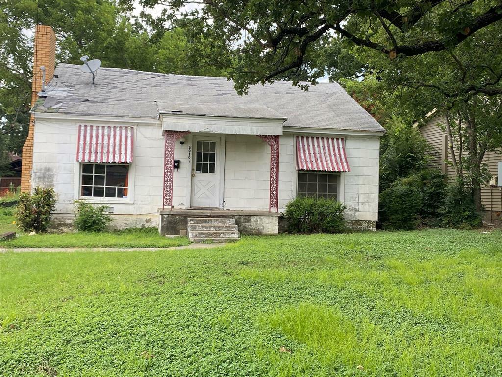 Property Photo:  2010 W Hickory Street  TX 76201 