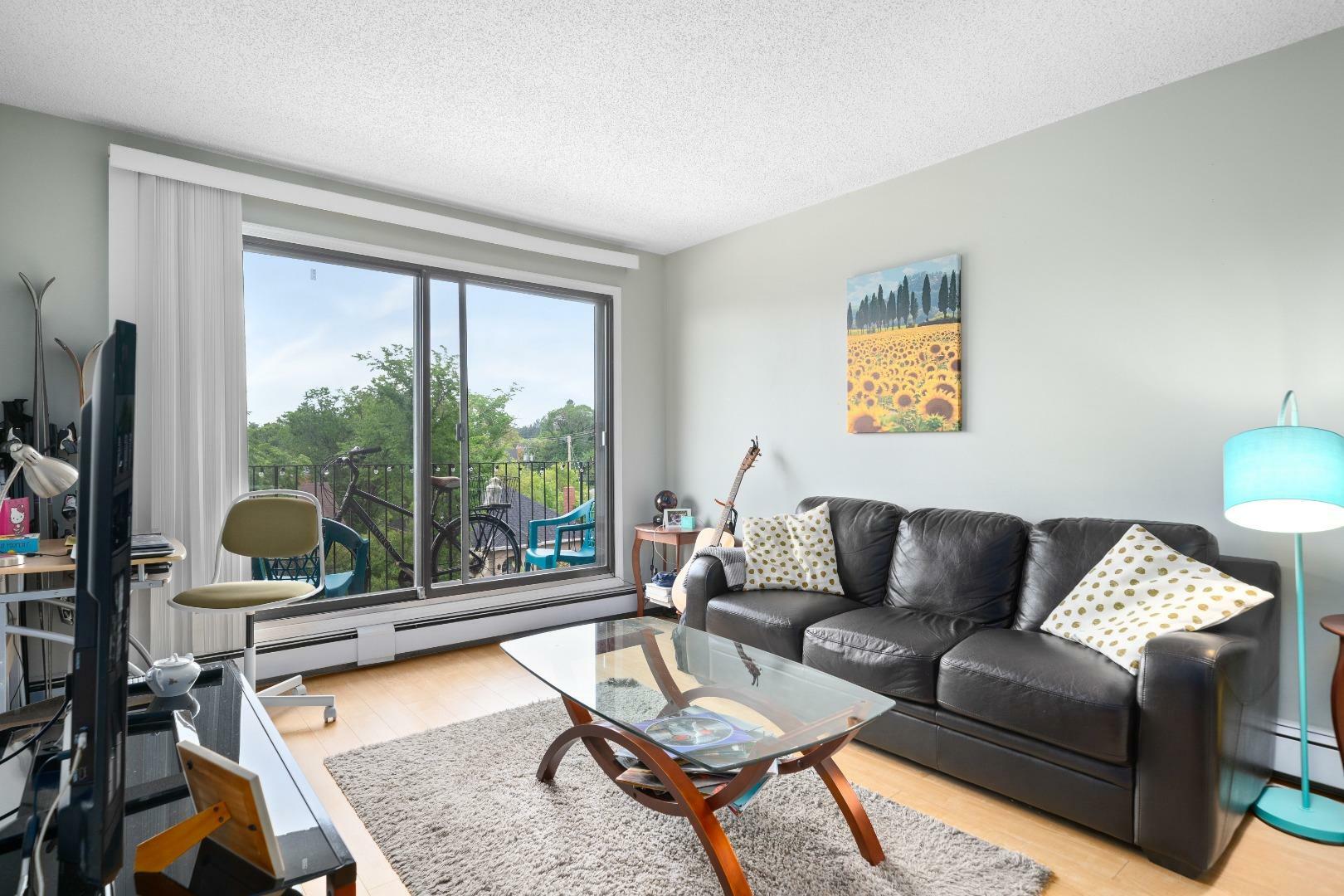 Property Photo: 404, 1817 16 Street SW 404 AB T2T 4E3