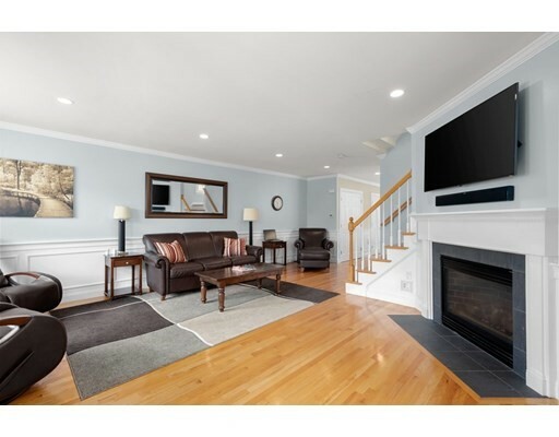 Property Photo:  94 Webster St 2  MA 02474 