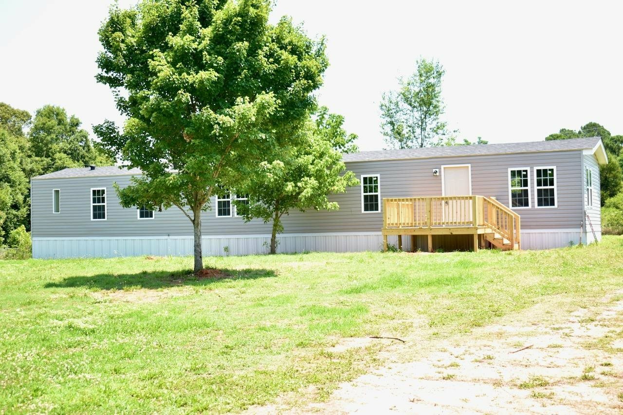 Property Photo:  271 Miller Rd  SC 29376 